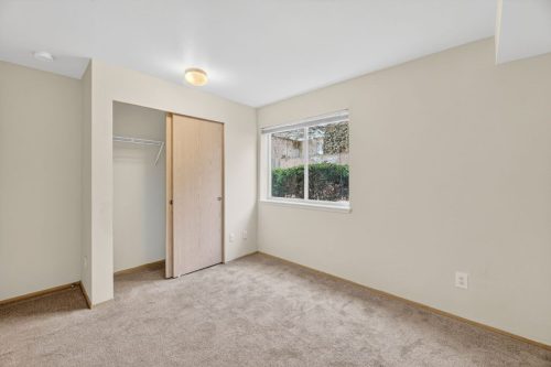 Renovated 2x2 Unit (Bedroom & Closet)